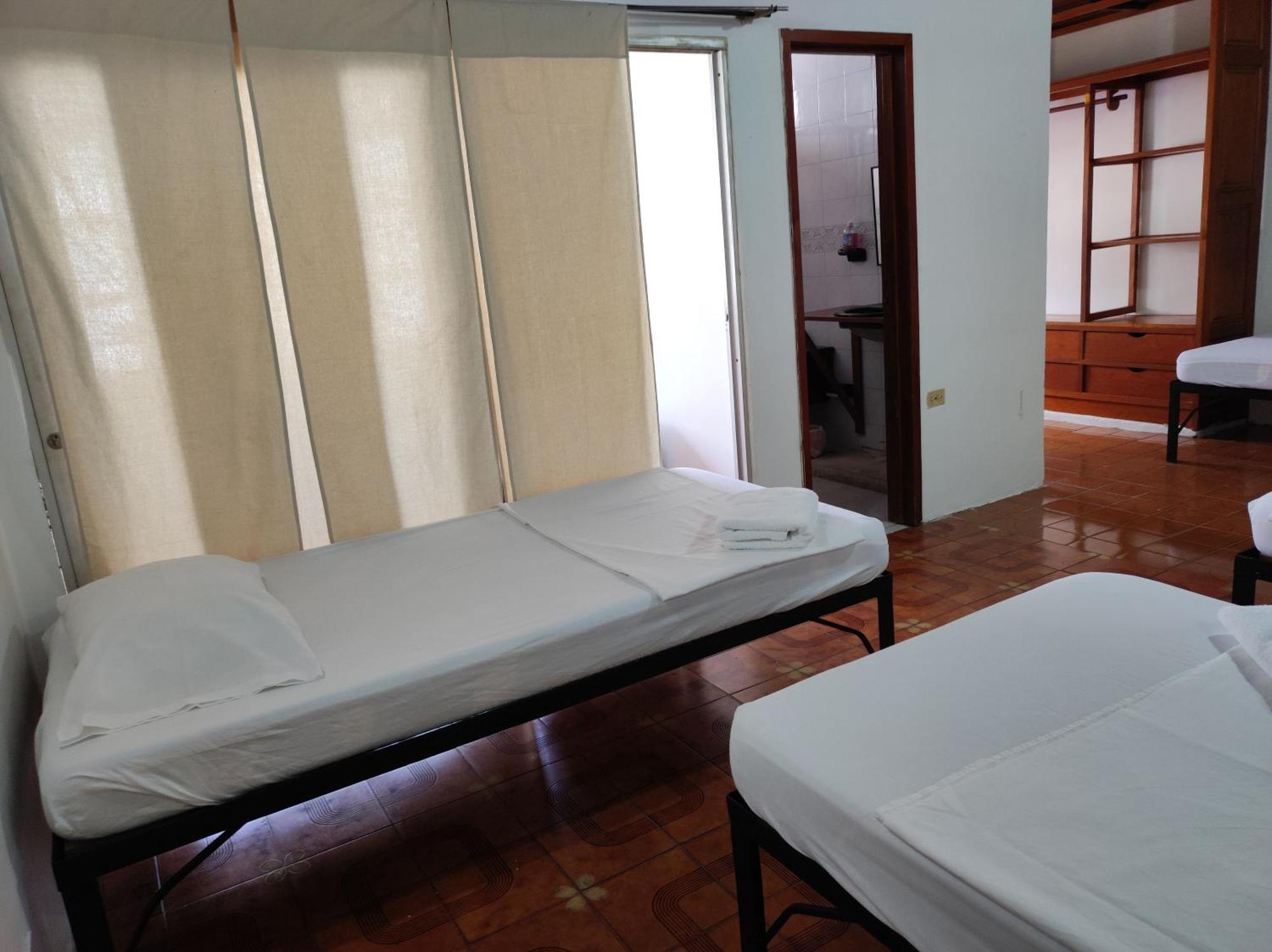 Leticias Guest House Exterior foto